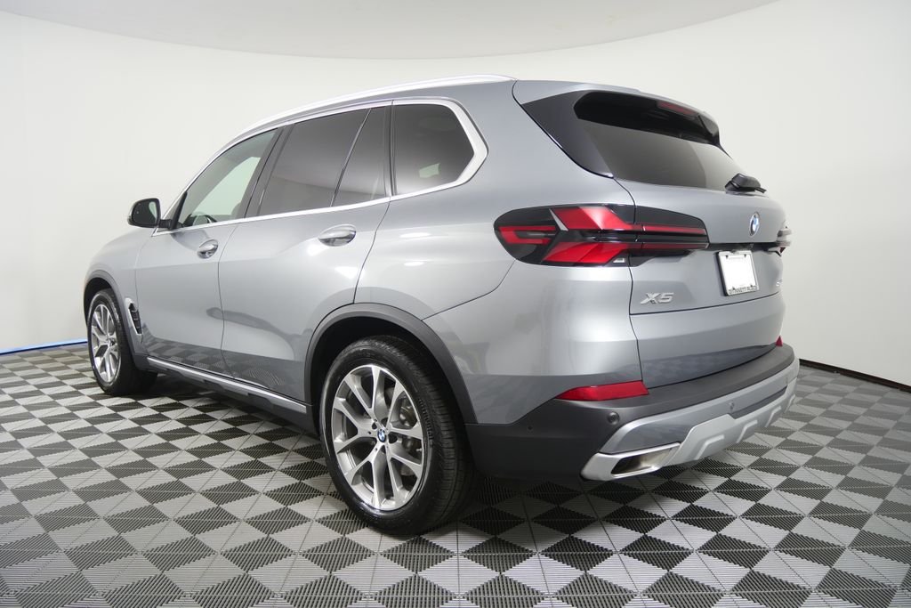 Certified Used 2026 Skyscraper Grey Metallic BMW sDrive40i image 3