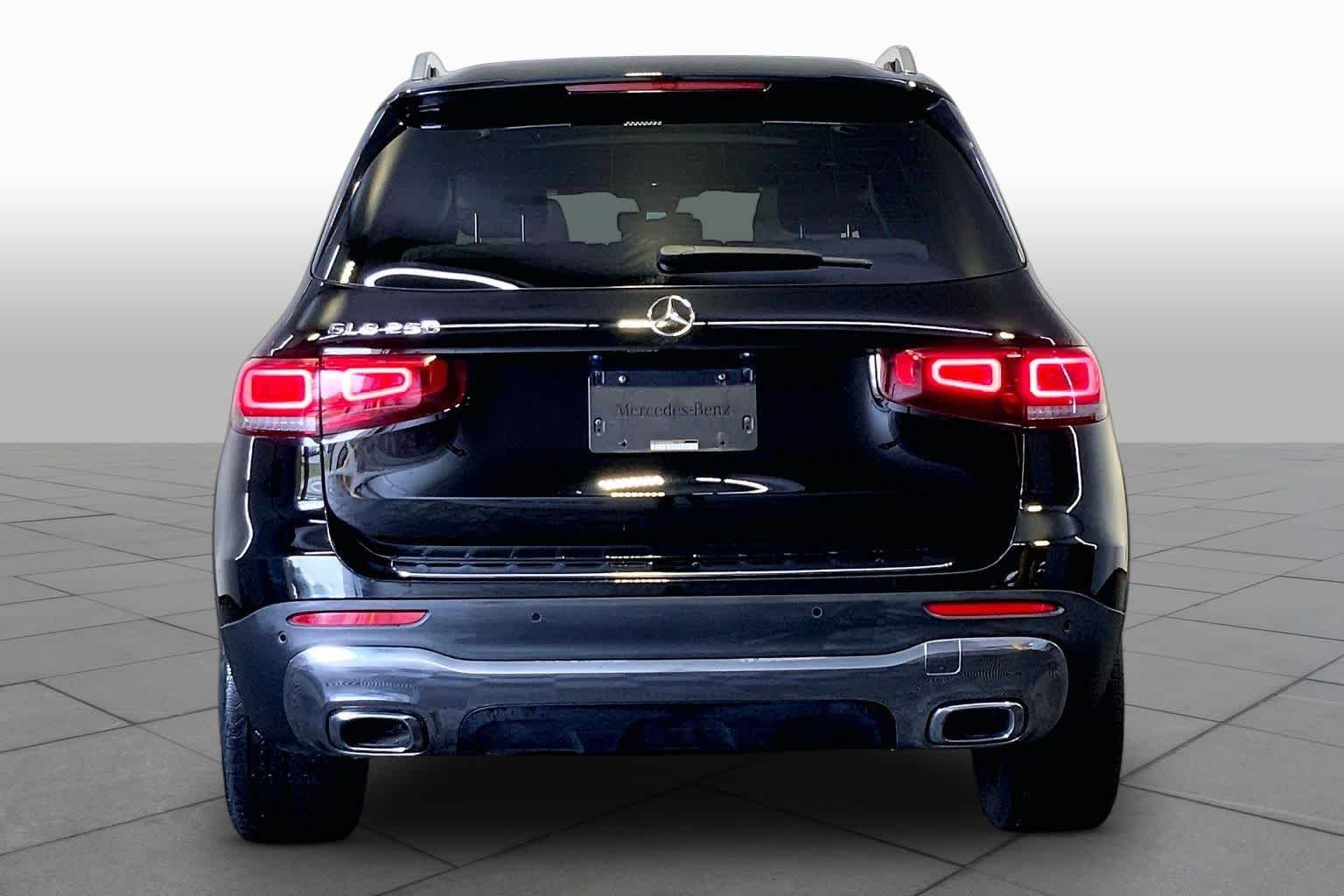 Used 2021 Night Black Mercedes-Benz GLB 250 image 5