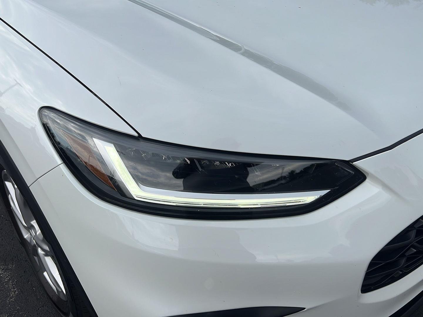 Used 2025 Platinum White Pearl Honda LX image 12