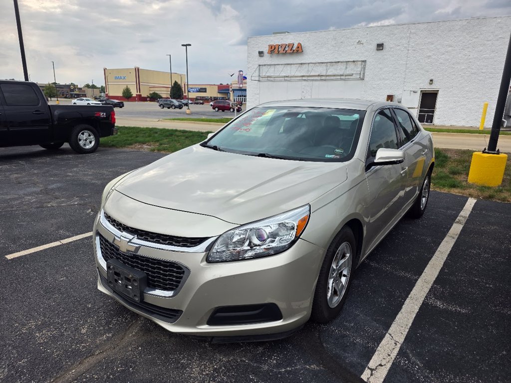 Used 2015 Champagne Silver Metallic Chevrolet LT image 2