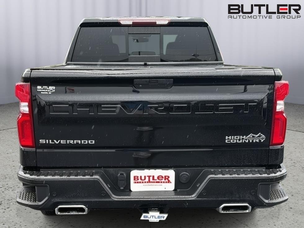 Used 2020 Black Chevrolet High Country image 5