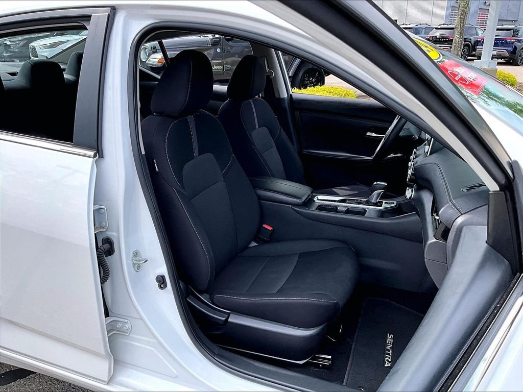 Used 2024 White Nissan SV image 11