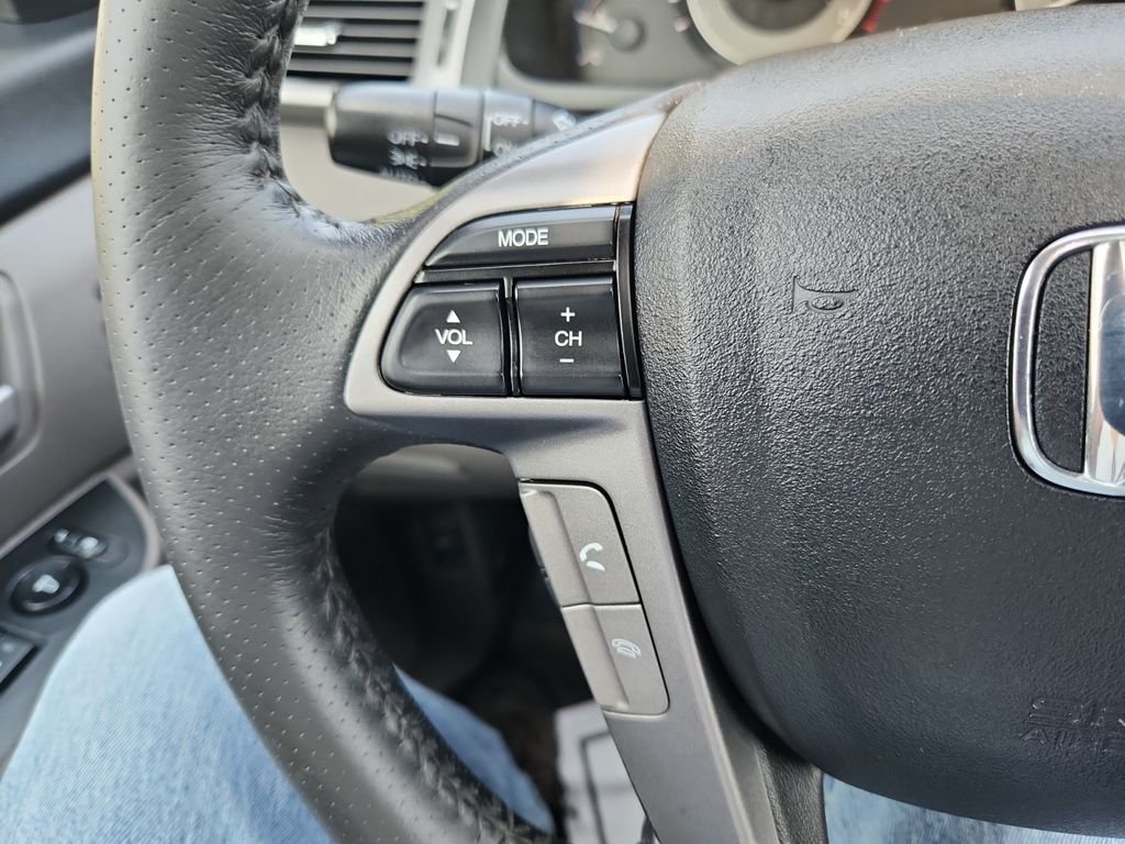 Used 2013  Honda Touring image 20