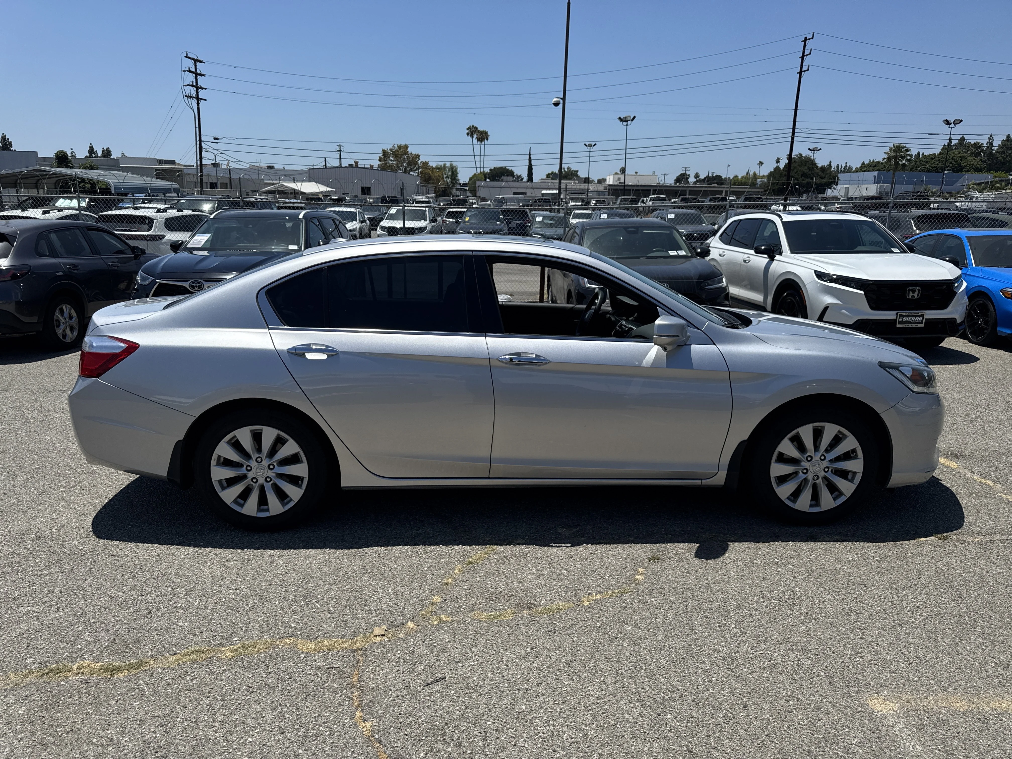 Used 2015  Honda  image 3