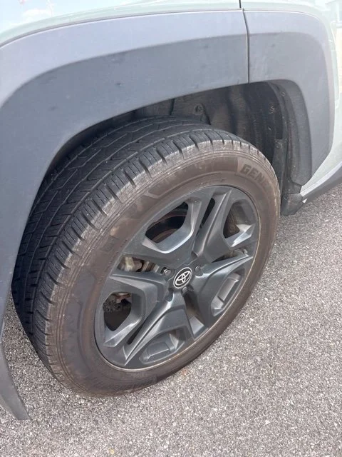 Used 2022 White Toyota Adventure image 22