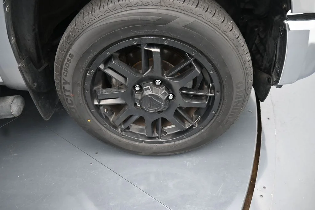 Used 2021 Silver Toyota SR5 image 13