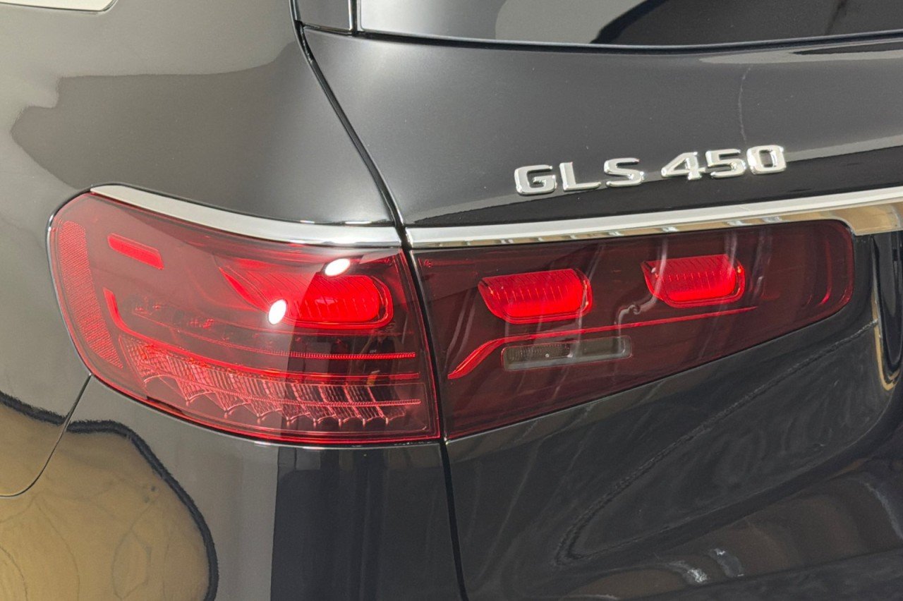 Used 2026 OBSIDIAN BLACK METAL Mercedes-Benz GLS 450 image 26