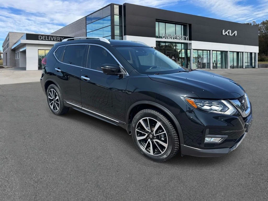 Used 2018 Black Nissan SL image 1