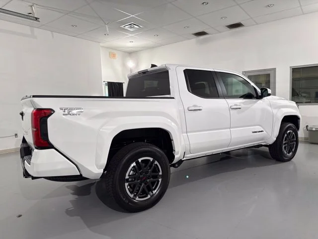 2026 Toyota Tacoma TRD Sport - Photo 10