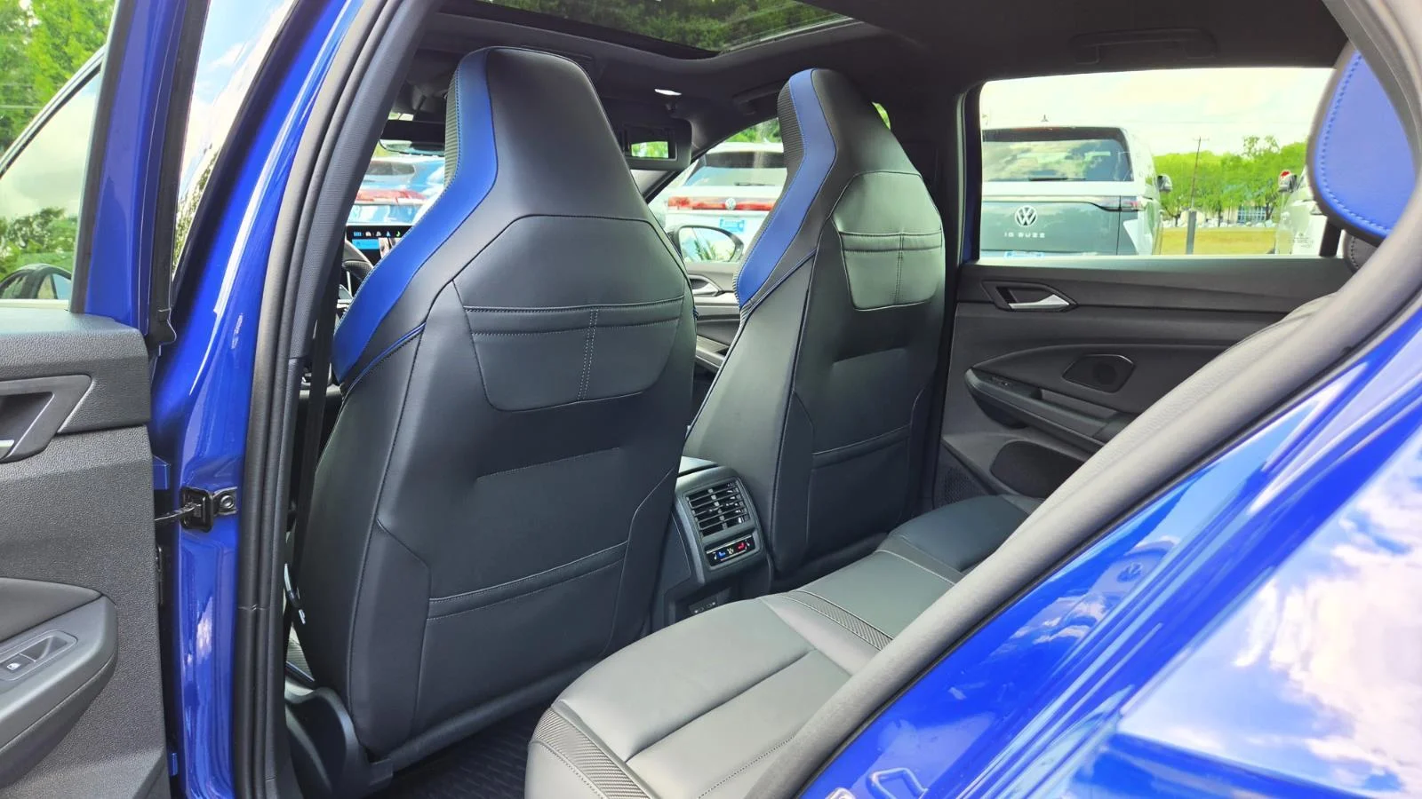 New 2026 Lapiz Blue Metallic Volkswagen  image 52