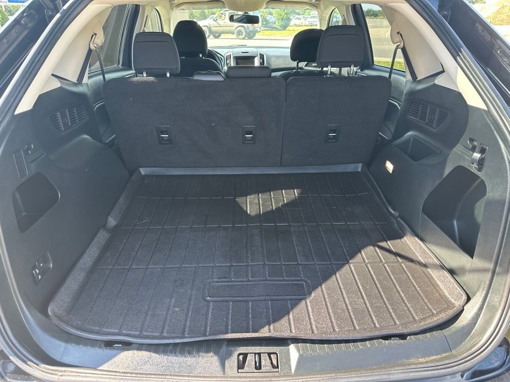 Used 2018 Black Ford SEL image 25