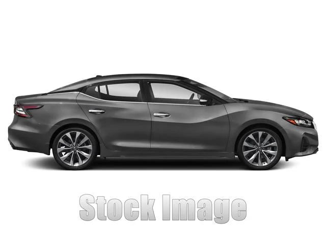 Used 2022 Pearl White Tricoat Nissan Platinum image 20