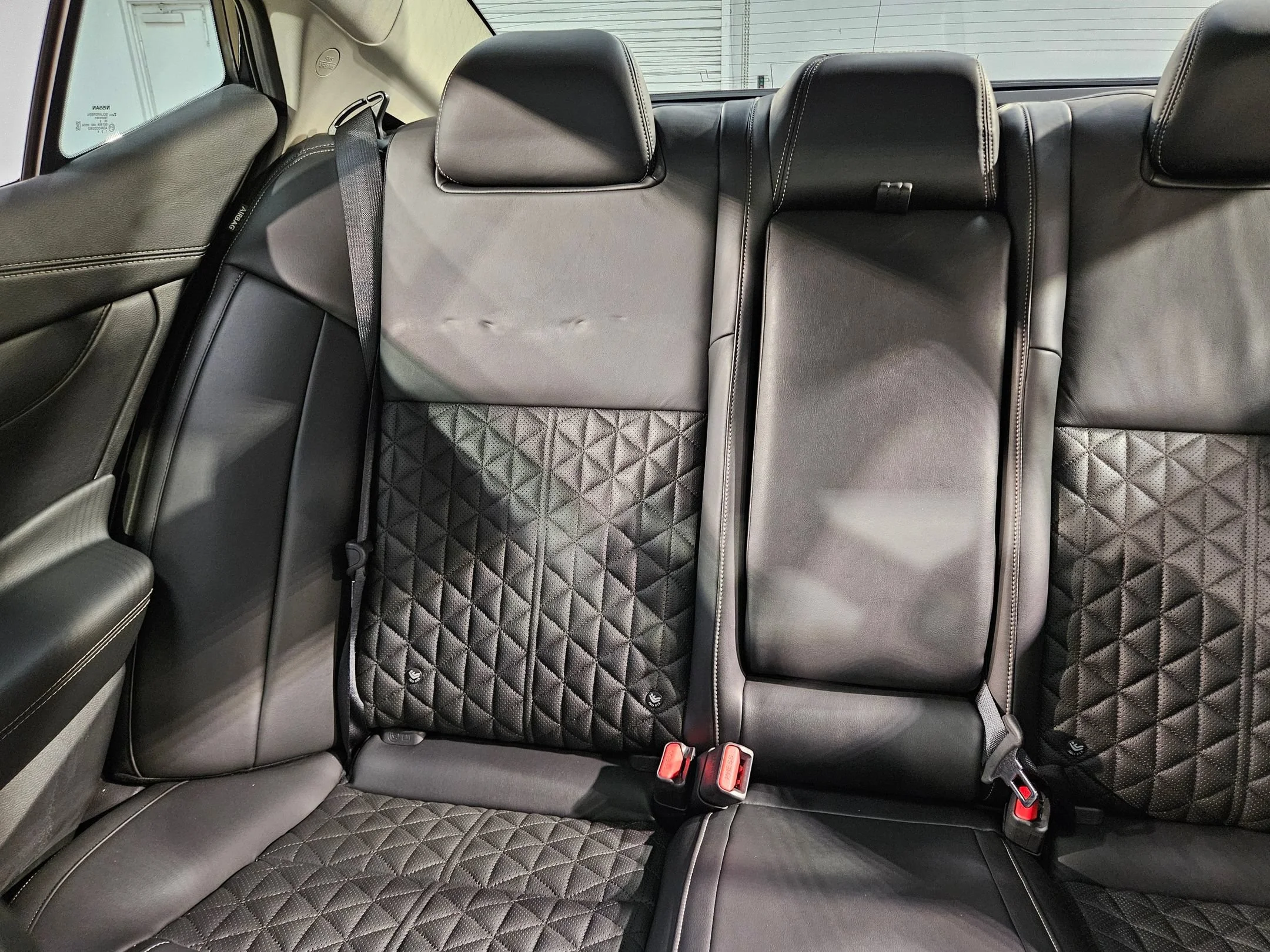 Used 2020 Super Black Nissan Platinum image 12