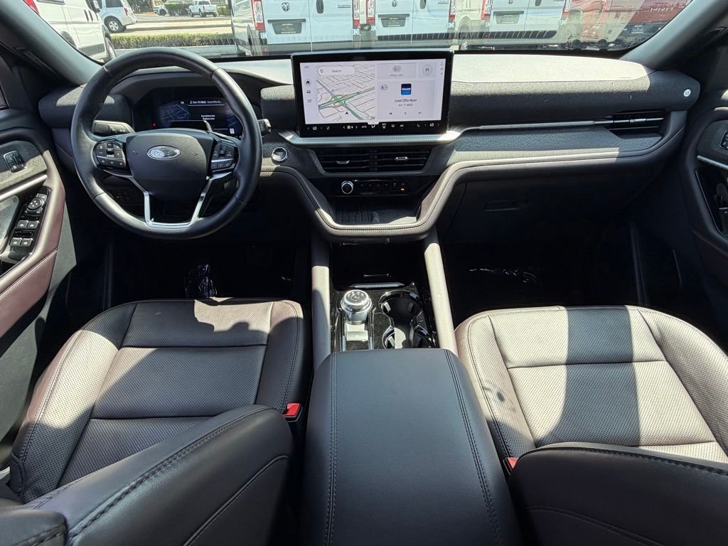 Used 2025 Black Ford Platinum image 35