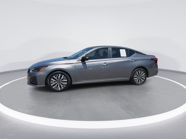 Used 2024 Gray Nissan 2.5 SV image 4
