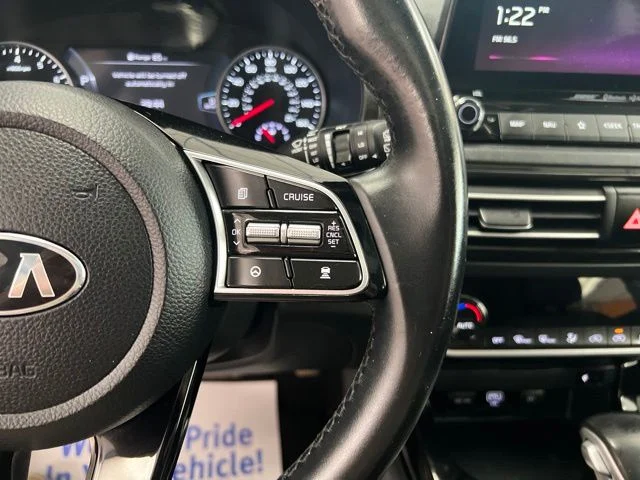 Used 2021 White Kia SX image 25