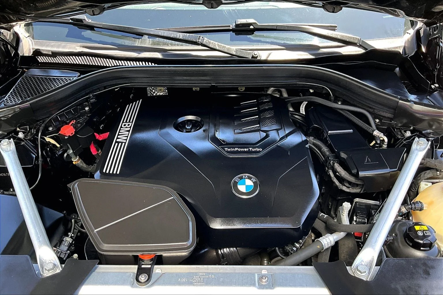 Used 2022 Black BMW sDrive30i image 10