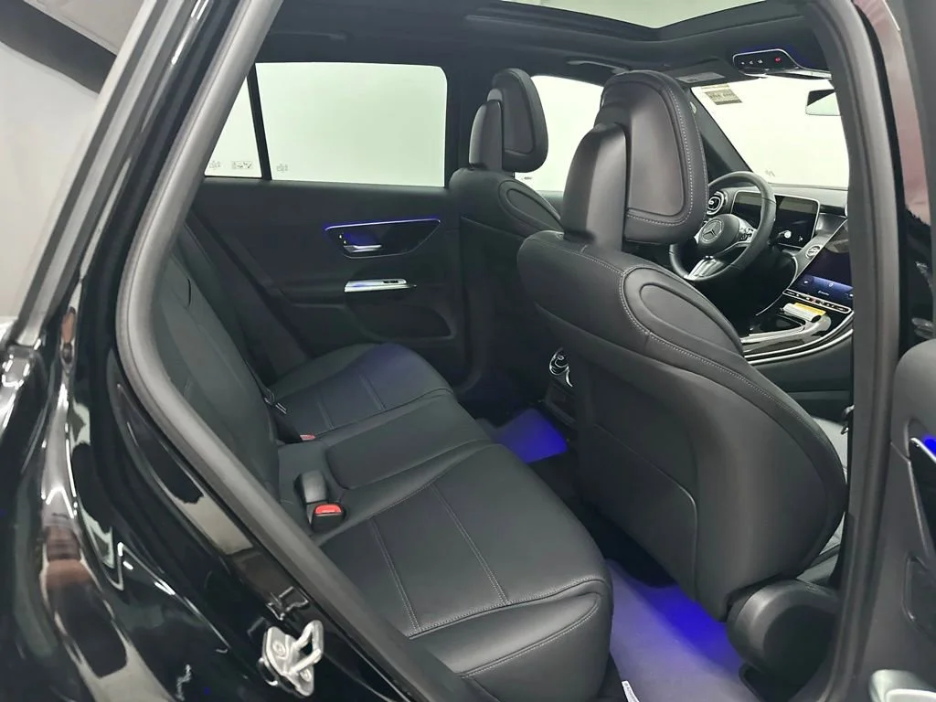 New 2026 Black Mercedes-Benz GLC 300 image 25