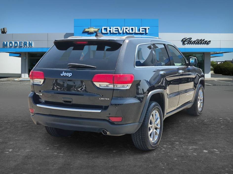 Used 2016 Brilliant Black Crystal Pearlcoat Jeep Limited image 5