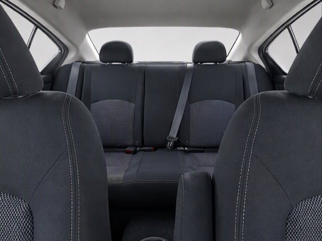 Used 2018 White Nissan 1.6 SV image 19