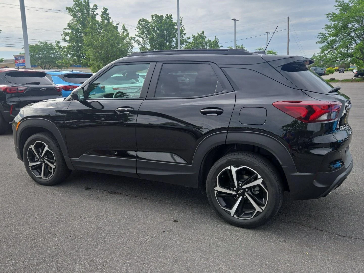 Used 2023 Mosaic Black Metallic Chevrolet RS image 3