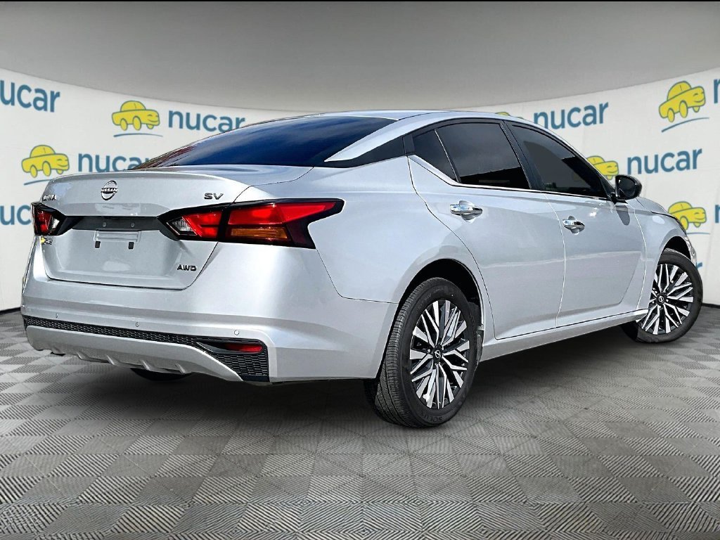 Used 2024 Brilliant Silver Metallic Nissan 2.5 SV image 6