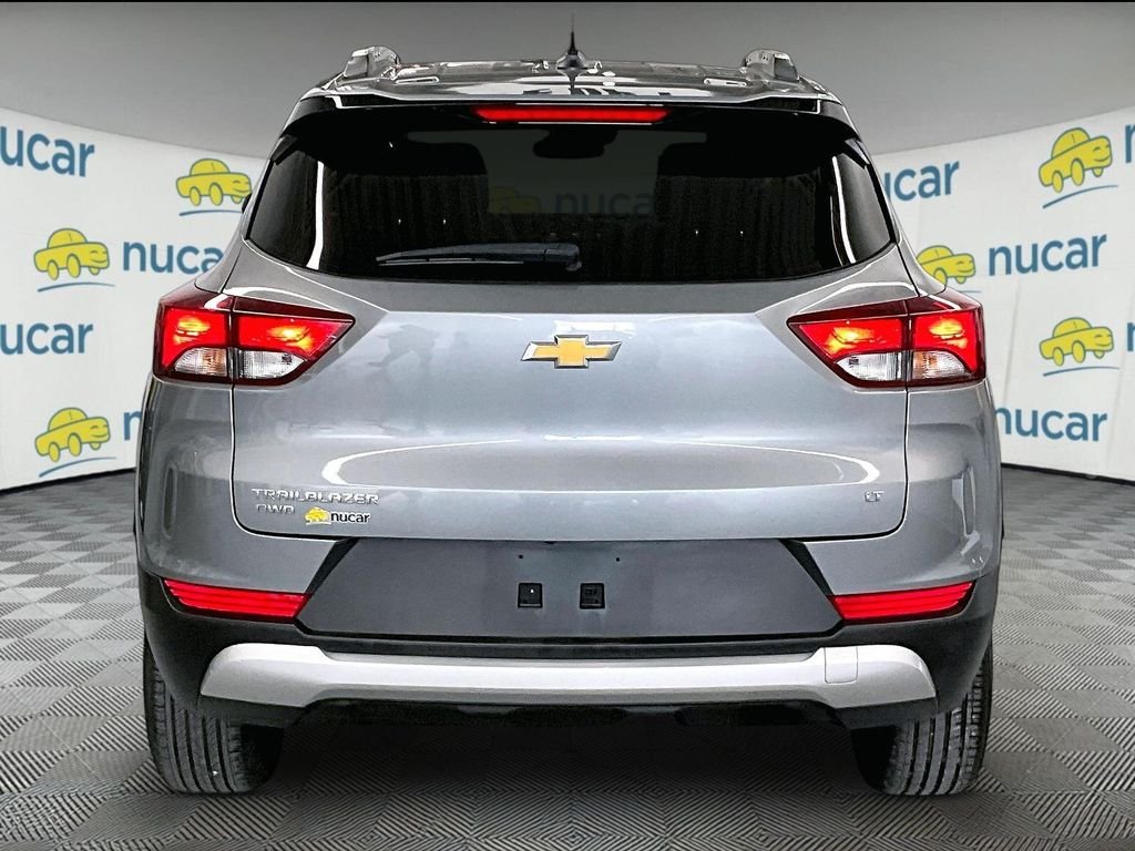 Used 2025 Sterling Gray Metallic Chevrolet LT image 5