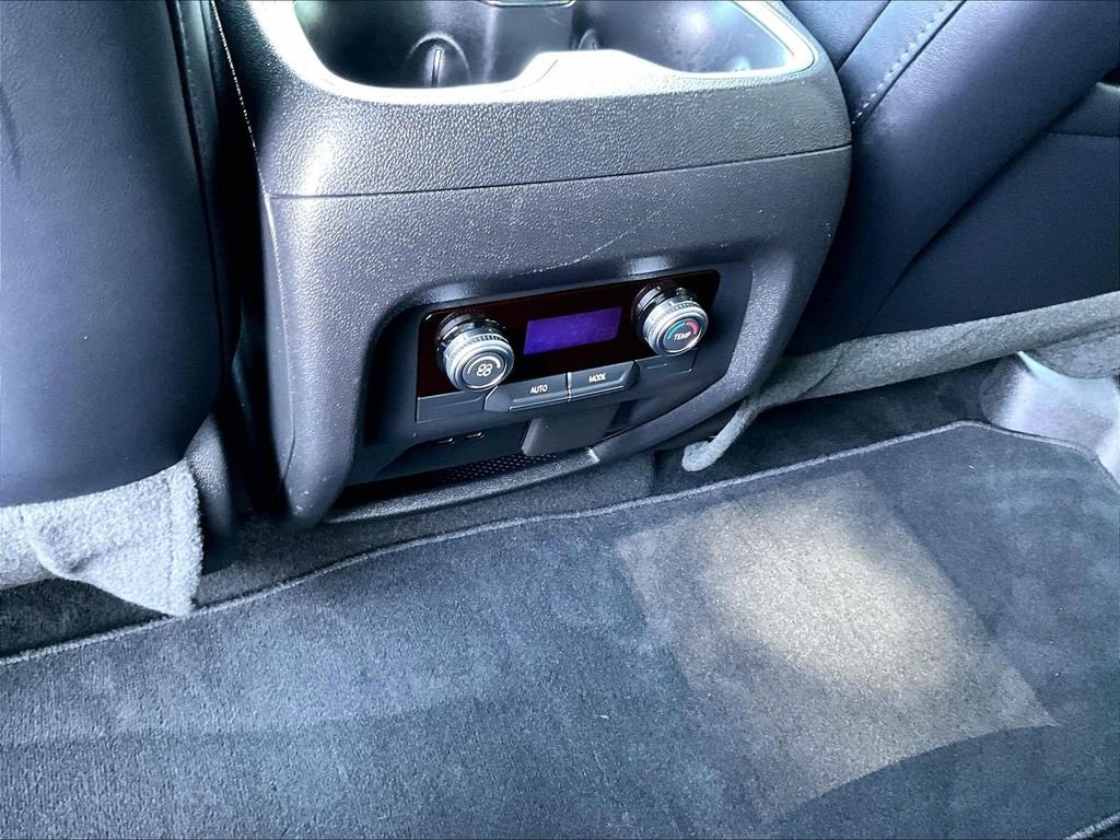 Used 2026 Silver GMC Elevation image 28