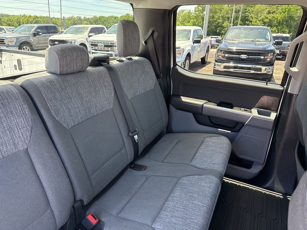 Used 2022 White Ford XLT image 14
