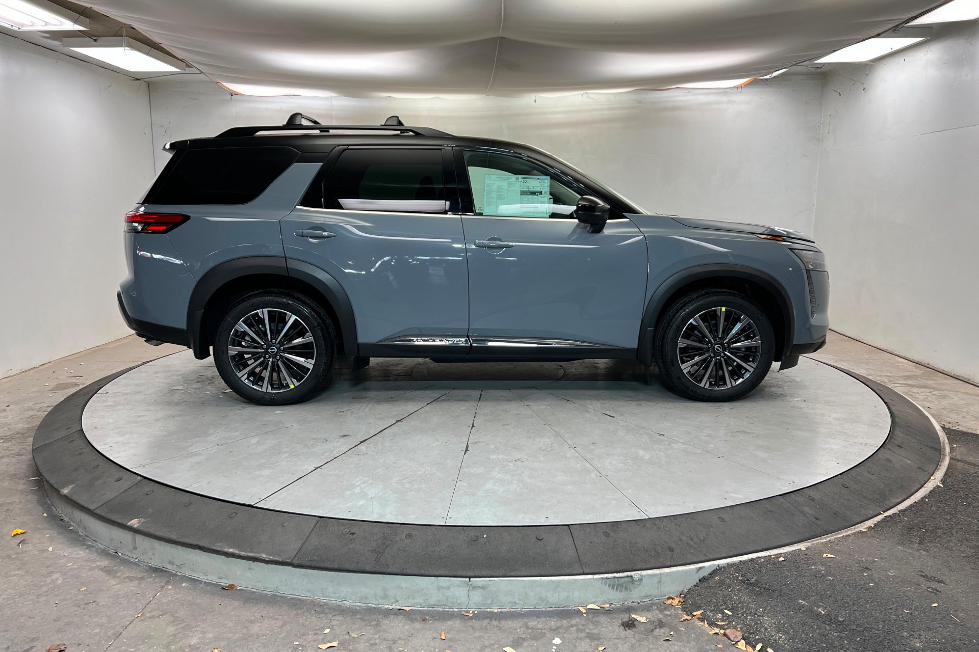 2026 Nissan Pathfinder Platinum - Photo 7