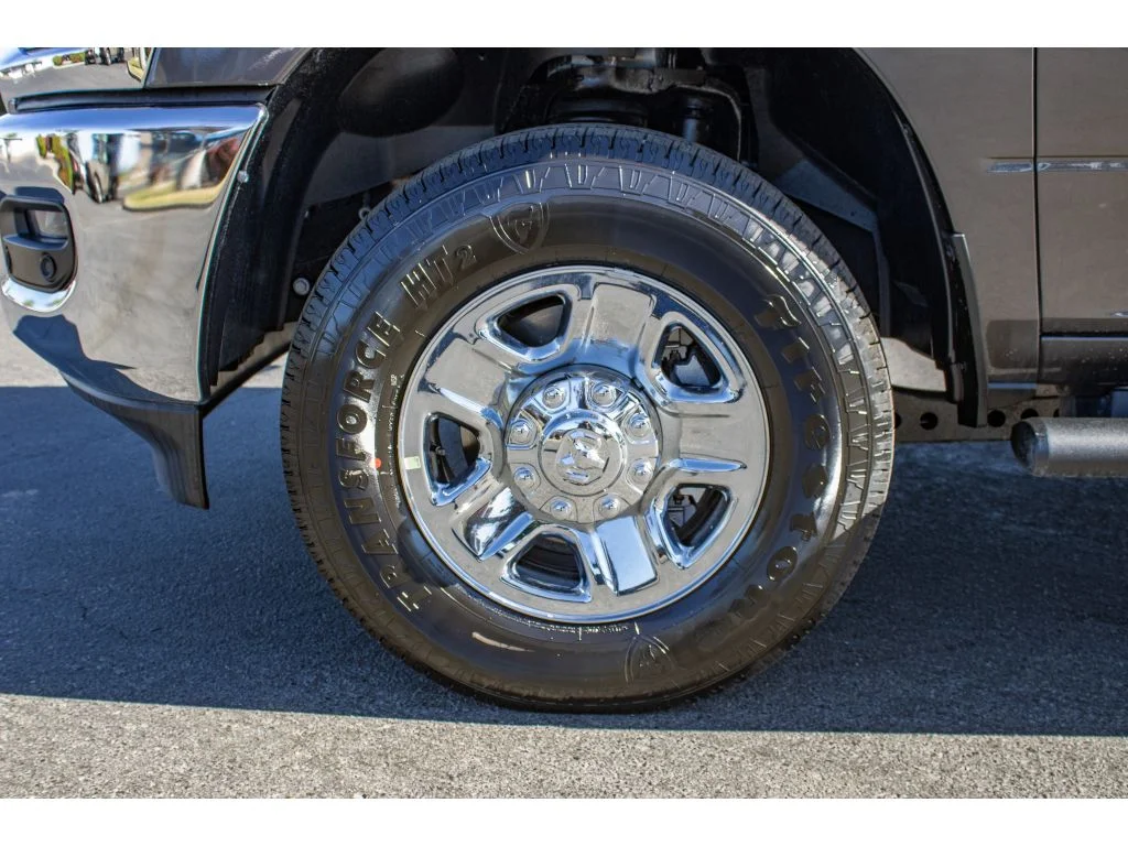 New 2026 Granite Crystal Metallic Clearcoat Ram Tradesman image 5