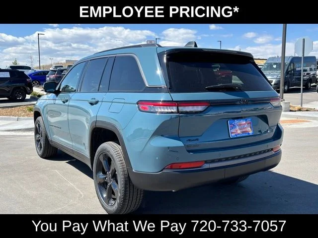 Used 2026 Blue Jeep Limited image 3