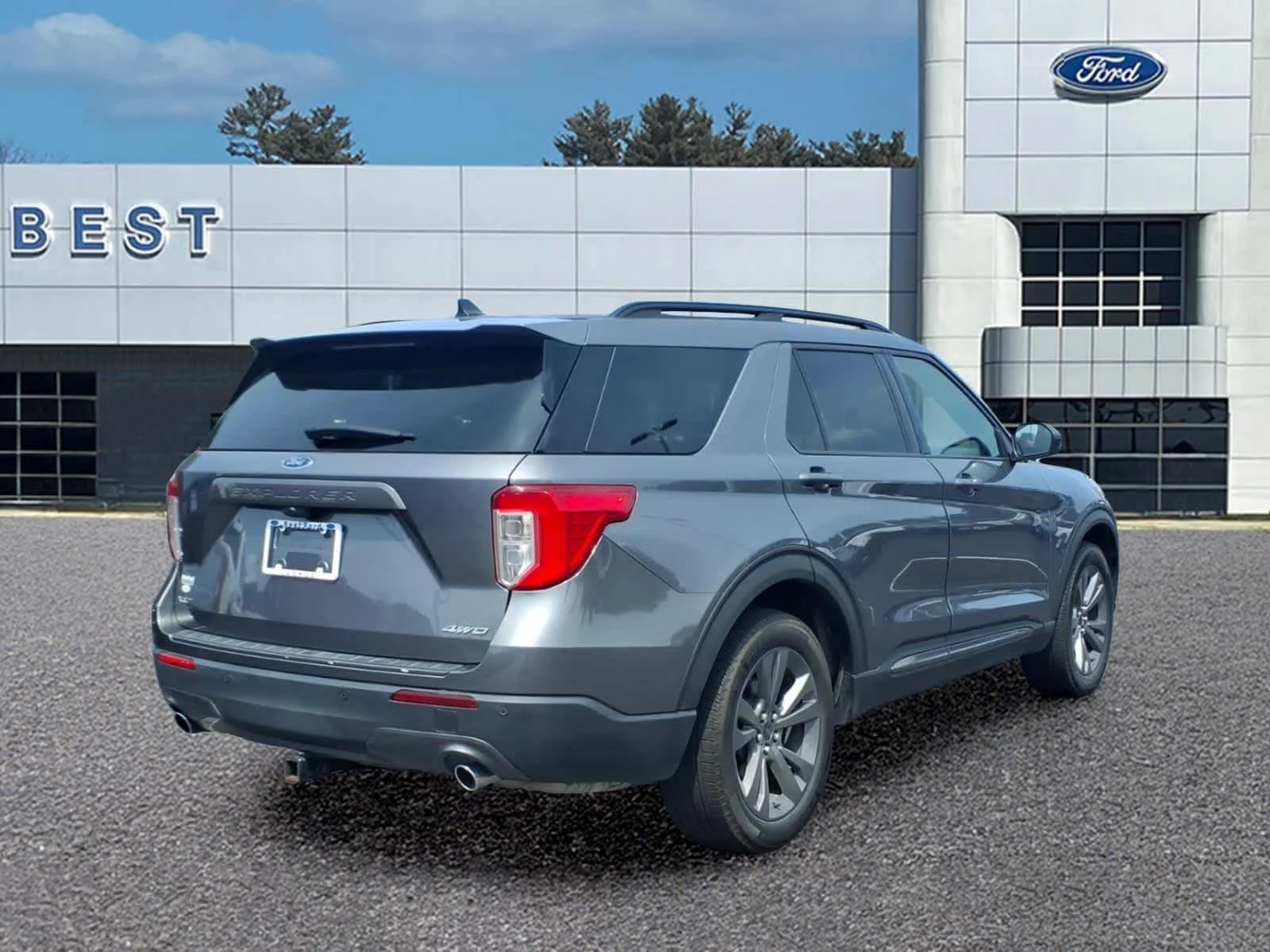 Used 2022 Carbonized Gray Metallic Ford XLT image 8