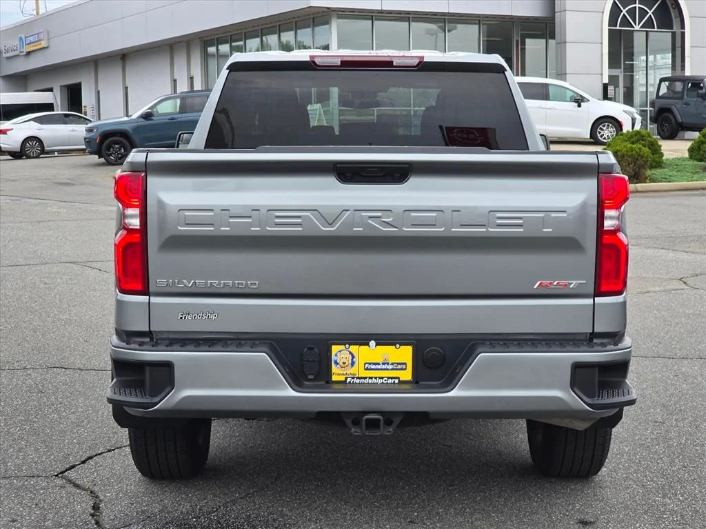 Used 2025 Gray Chevrolet RST image 25