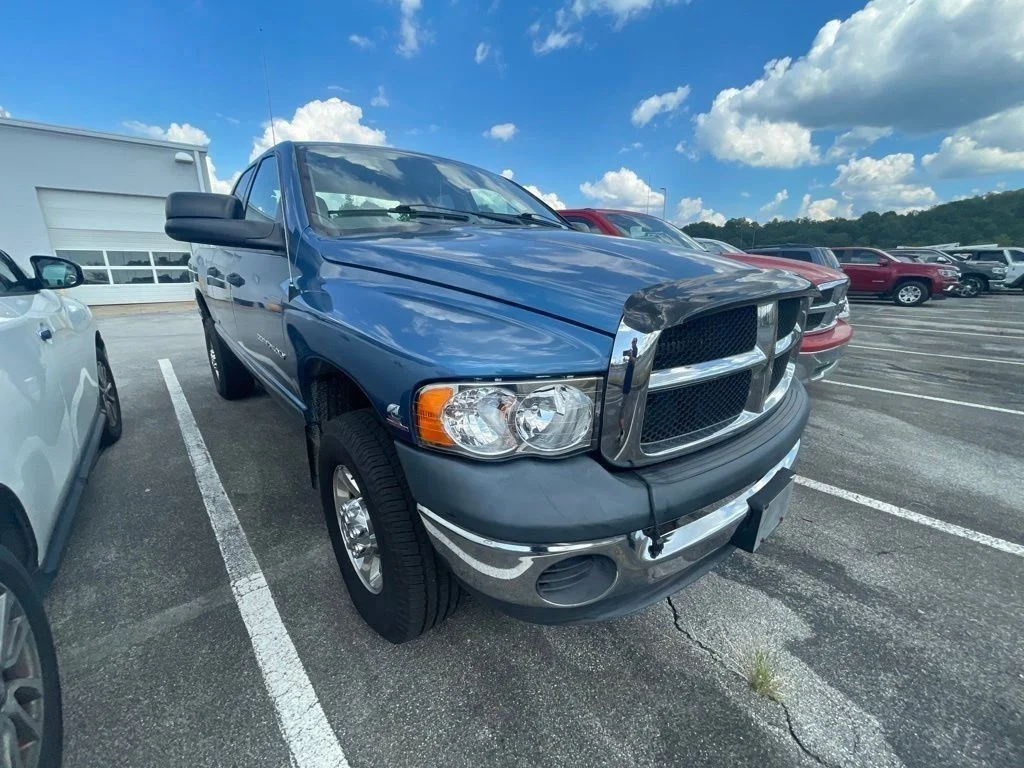Used 2004 Blue Dodge SLT image 7