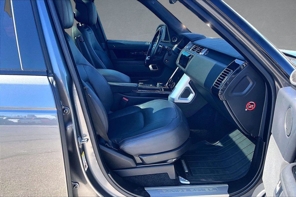 Used 2018 Gray Land Rover 3.0L V6 Supercharged HSE image 5
