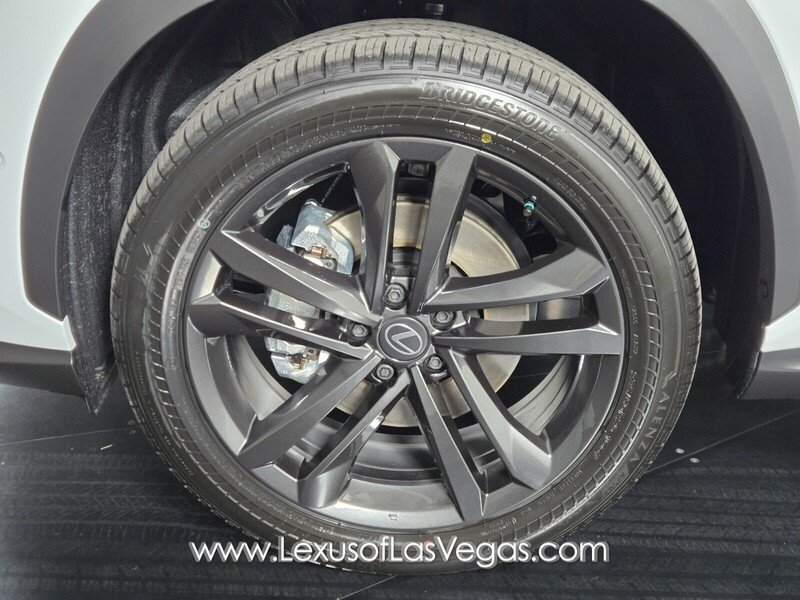 2026 Lexus NX 450h+ Luxury - Photo 9