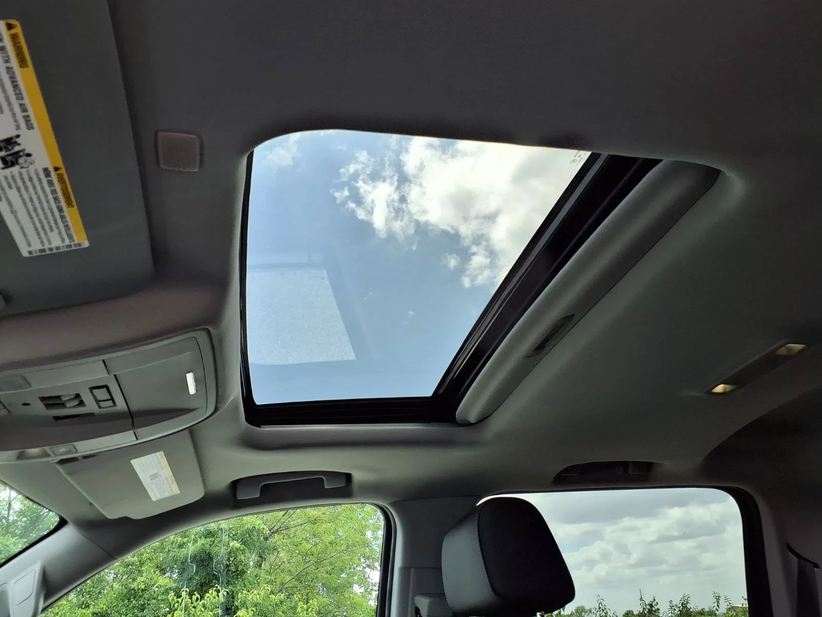 Used 2018 Onyx Black GMC SLT image 29
