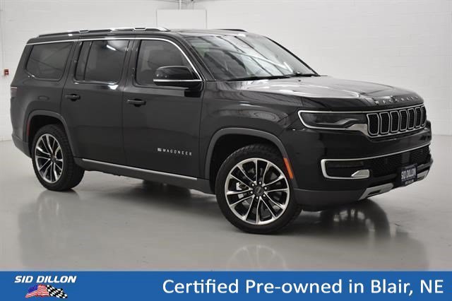Used 2022 Diamond Black Crystal Pearlcoat Jeep Series III image 13