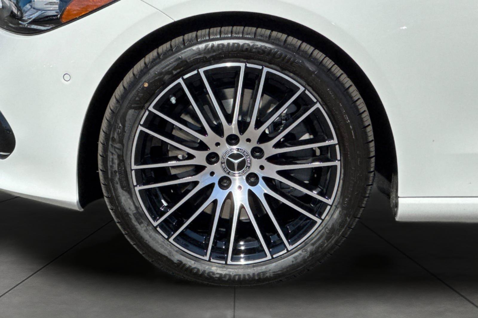 New 2026 Polar White Mercedes-Benz C 300 image 3
