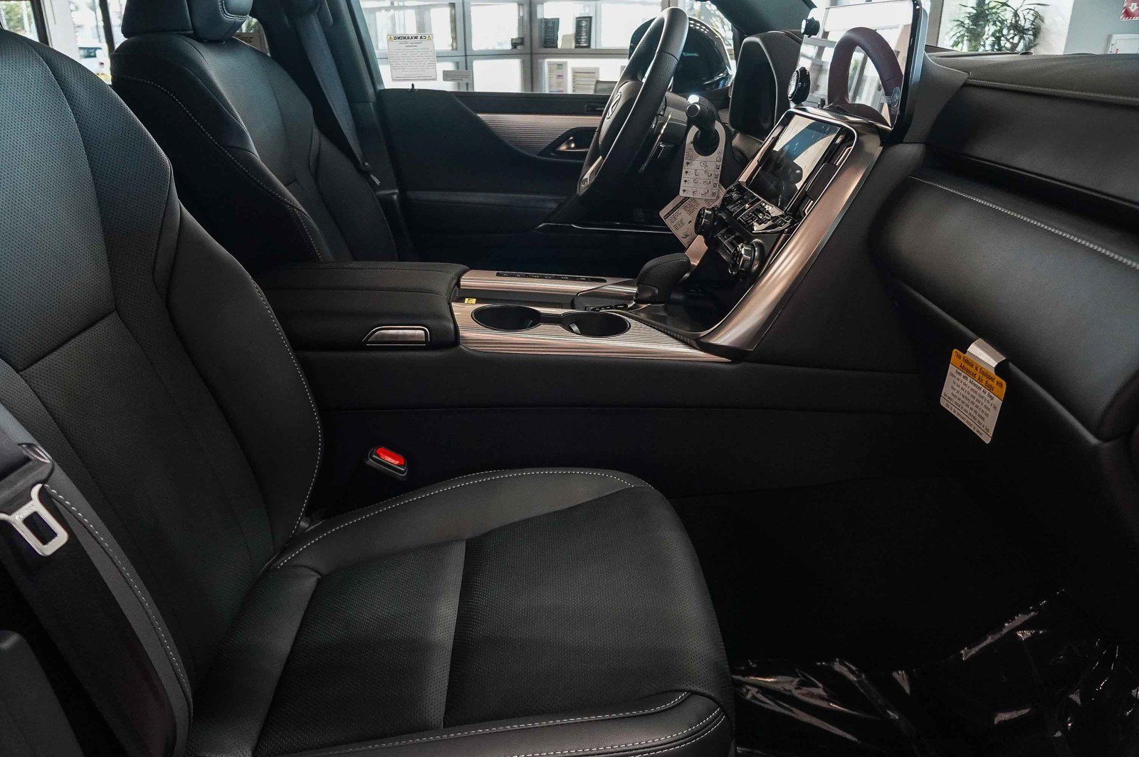 2026 Lexus LX 700h F-Sport - Photo 19