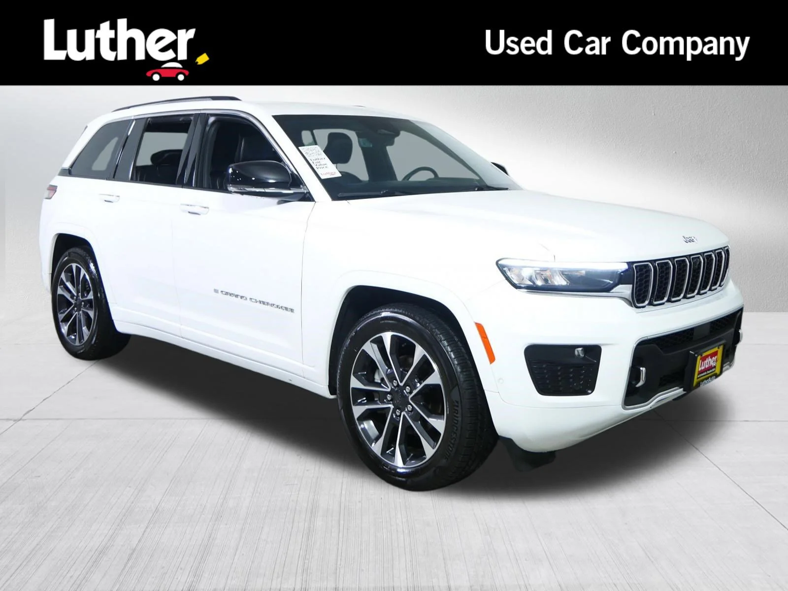 2023 Jeep Grand Cherokee Overland 4x4's photo