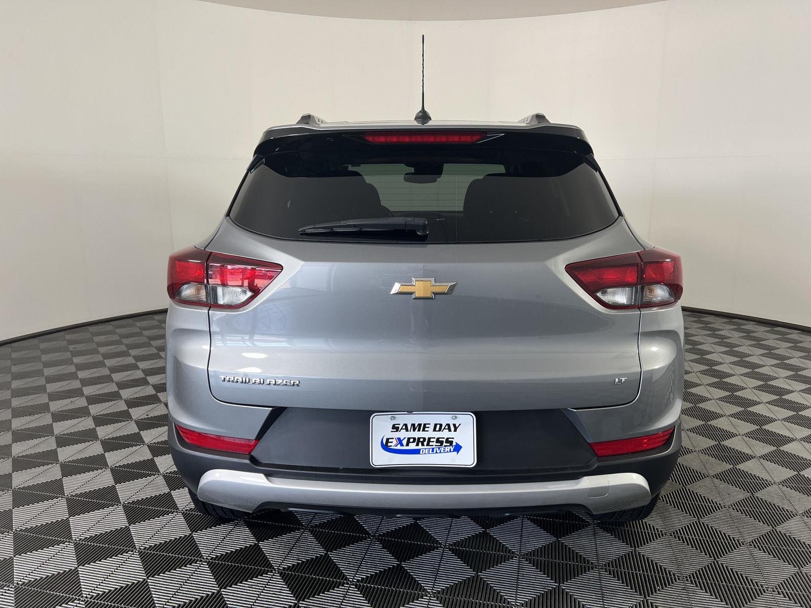 Used 2023 Sterling Gray Metallic Chevrolet LT image 24