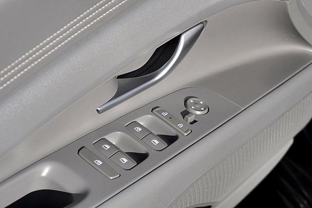 Used 2026 Gray Hyundai SEL Sport image 21