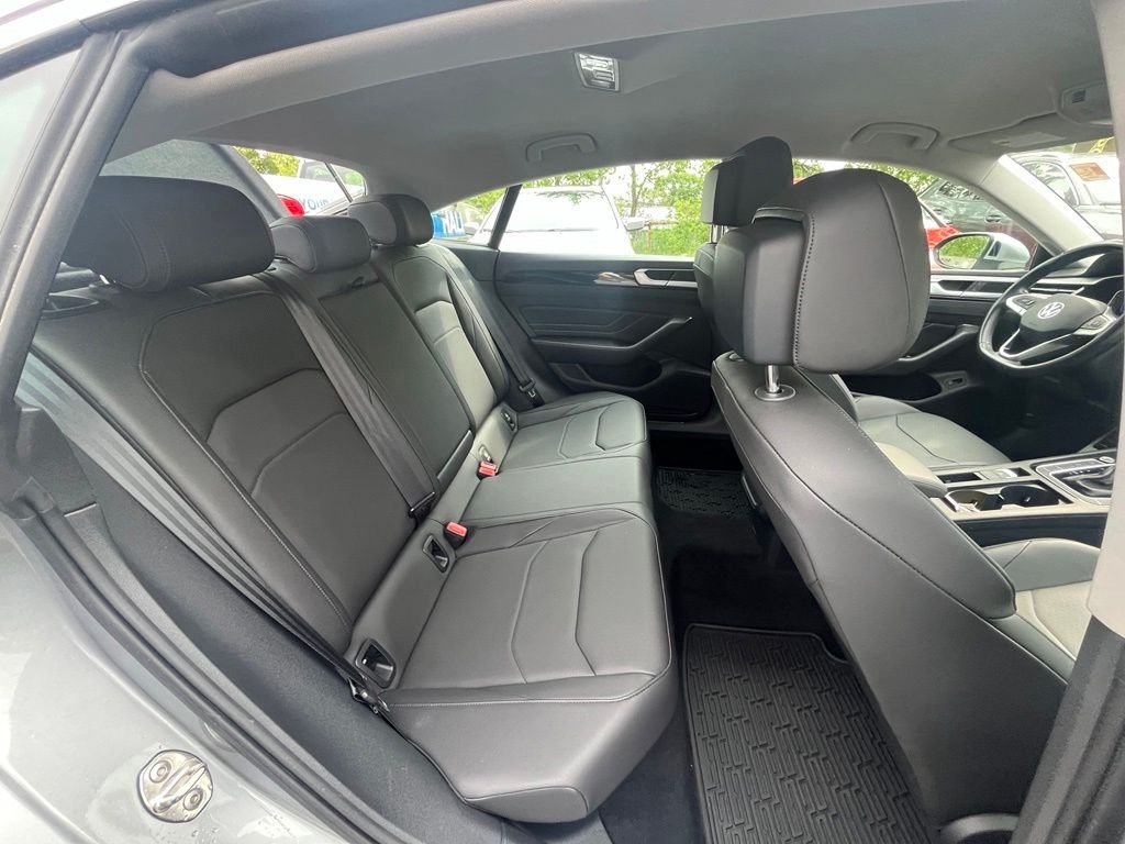 Used 2021 Gray Volkswagen 2.0T SE image 27