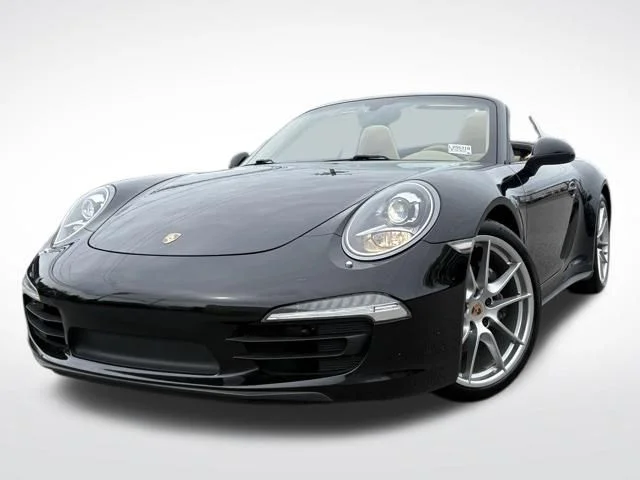 2013 Porsche 911 Carrera 4 Cabriolet's photo
