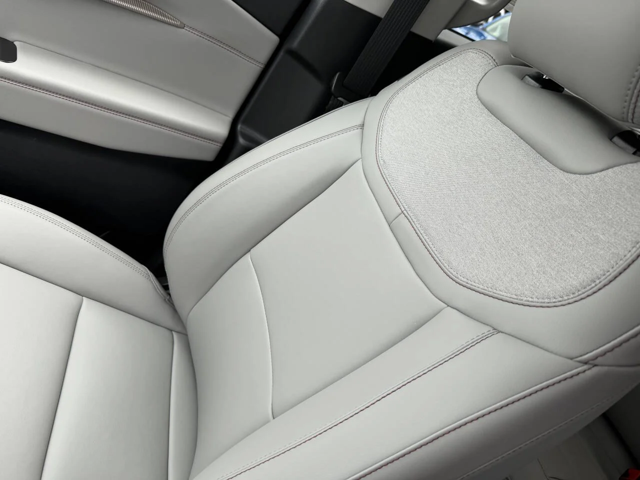 New 2026 Vapor Blue Metallic Ford Active image 3