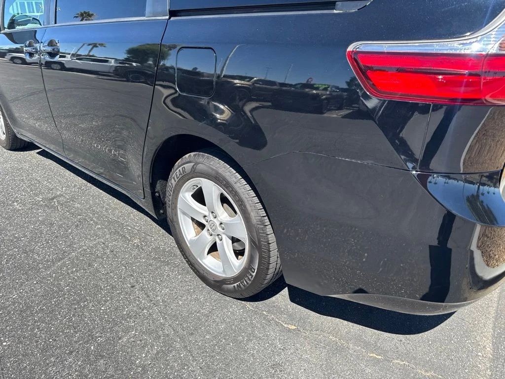 Used 2017 Black Toyota LE image 9