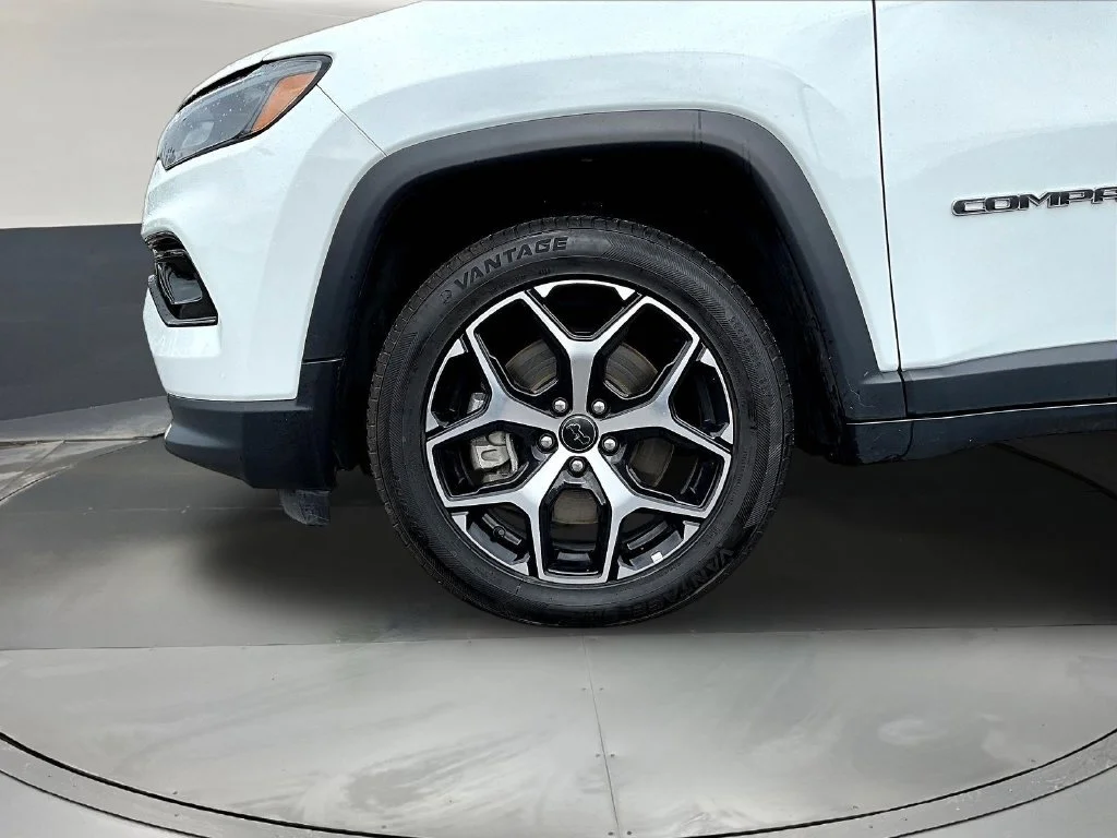 2025 Jeep Compass Limited - Photo 36