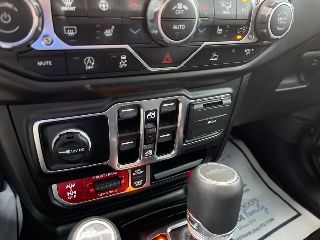 Used 2022 Gray Jeep Rubicon image 21